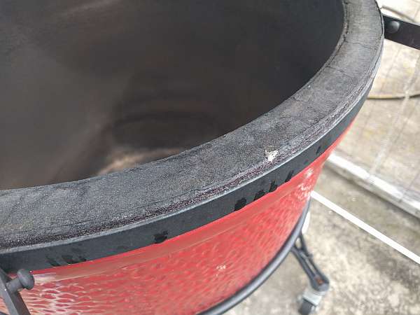 The well-worn 3-year old Kamado Joe gasket after several hundred cooks.