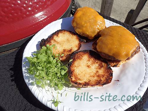 the best way to grill burgers on the kamado joe