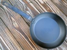 A Review of the Lodge Seasoned Carbon Steel Skillet