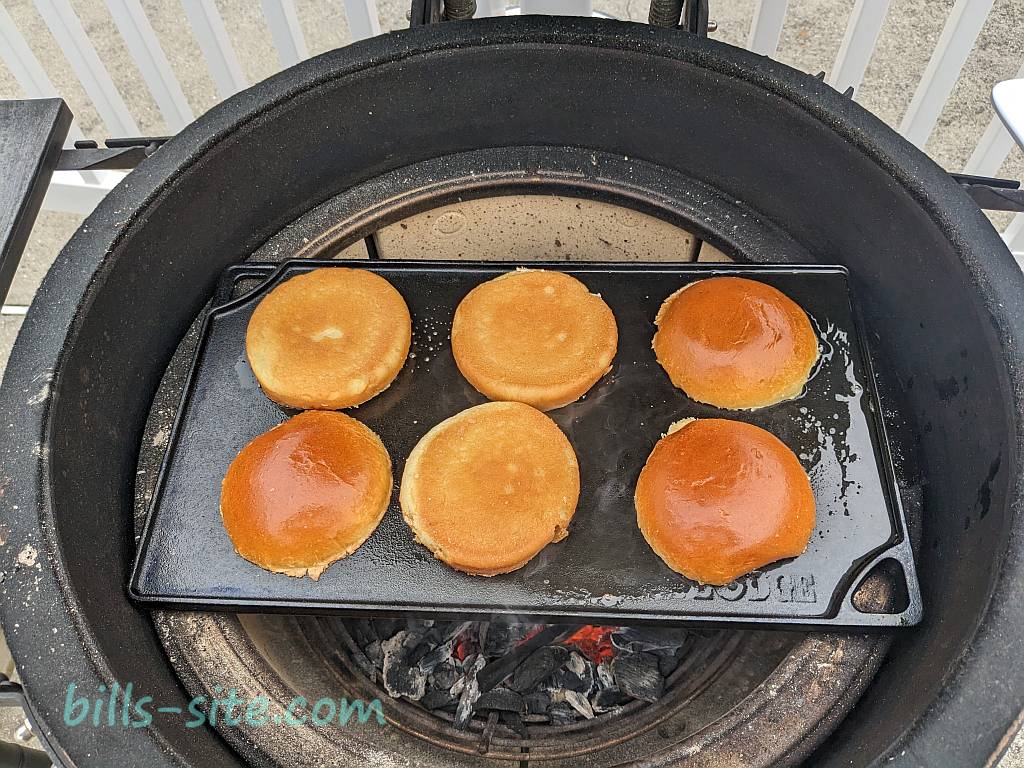 toasting buns on the Lodge LDP3 reversible griddle